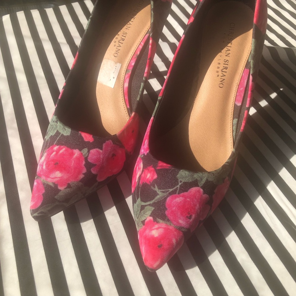 Christian Siriano For Payless Black Pumps with Pink Floral Print